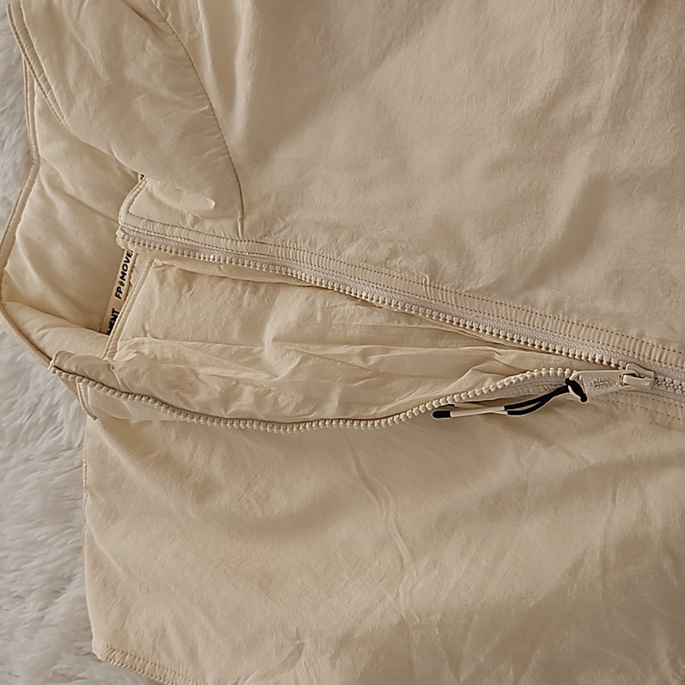 Free People Movement Off The Bleachers Vest Sea Salt - Picture 14 of 14